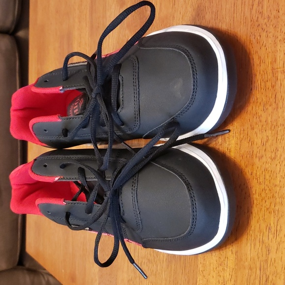 NWOT New Fashion Sneakers Size 9M Unisex - Picture 5 of 7